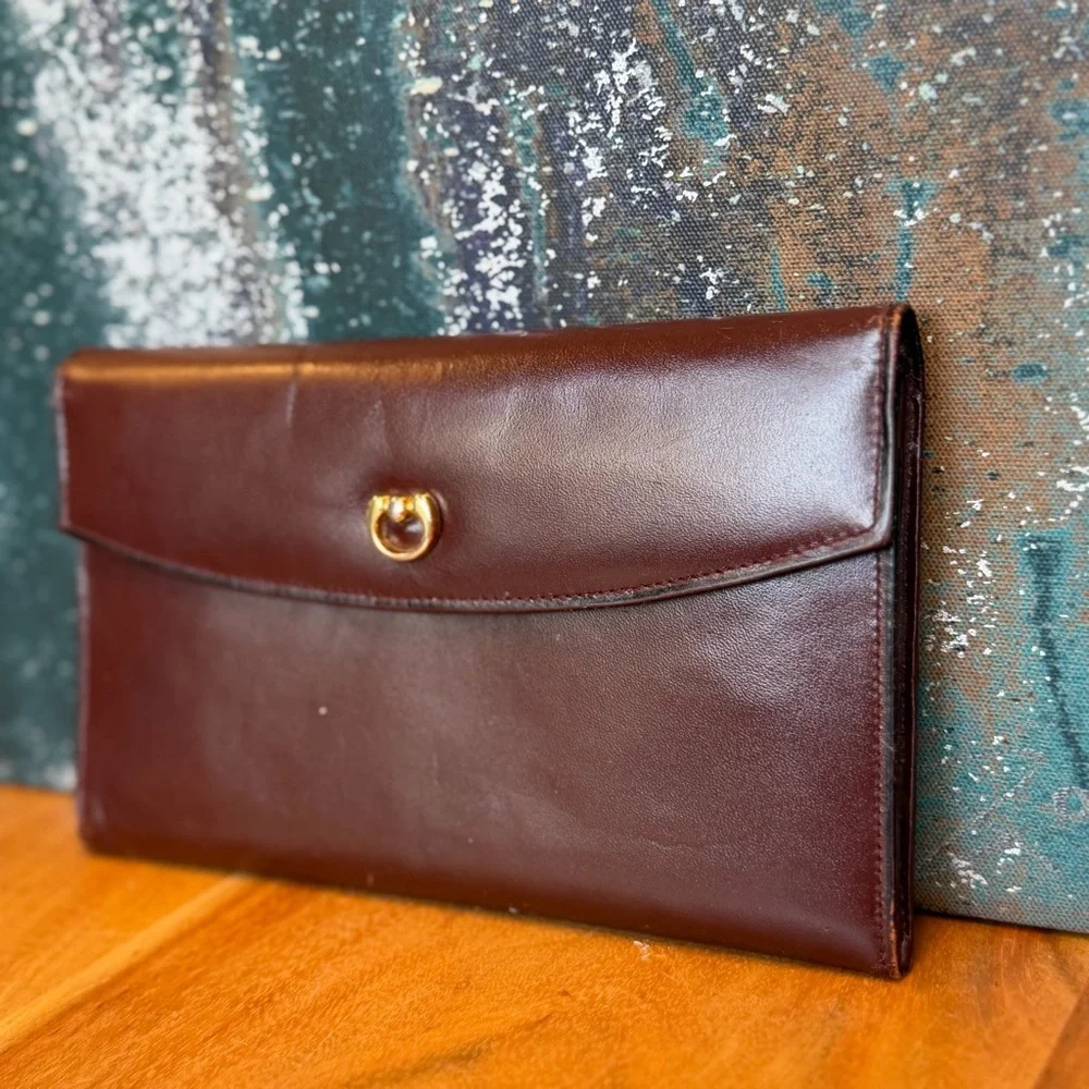 St. Thomas Vintage 1960’s Burgundy Cowhide Leather Envelope Wallet Clutch‎ (EUC)